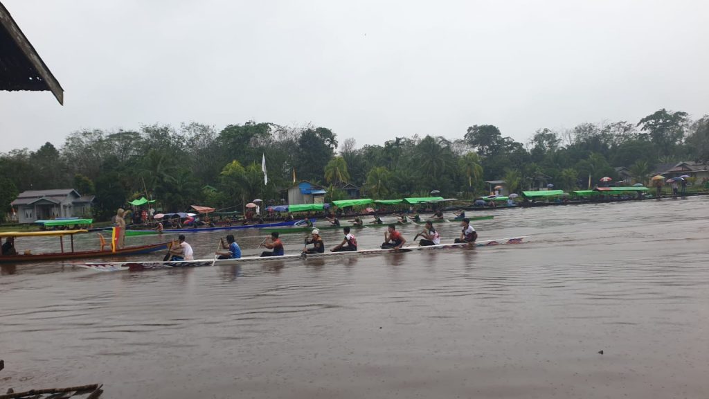 Lomba Sampan Bidar Keramat Bantilan 2026 Berlangsung Sukses dan Meriah whatsapp image 2026 01 25 at 19.08.01