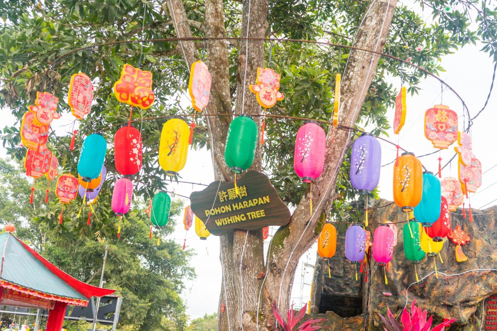 Memikat Wisatawan, Kelenteng Sam Bong Dja Sambas Hadirkan Pesona "Kuda Terbang" di Perayaan Imlek 2026 dsc07702