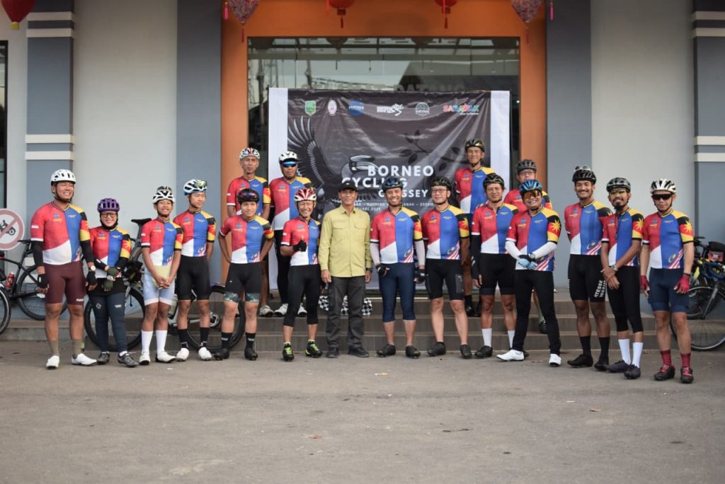 Pelepasan Tour Sepeda Sambas–Kuching–Pontianak Resmi Digelar, Tempuh 555 KM Lintas Negara whatsapp image 2026 02 09 at 07.49.20