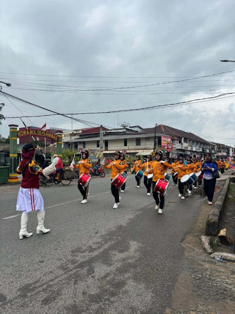 Festival Drumband Sambas 2026 Berlangsung Meriah, Ajang Unjuk Bakat Generasi Muda whatsapp image 2026 04 26 at 09.30.19