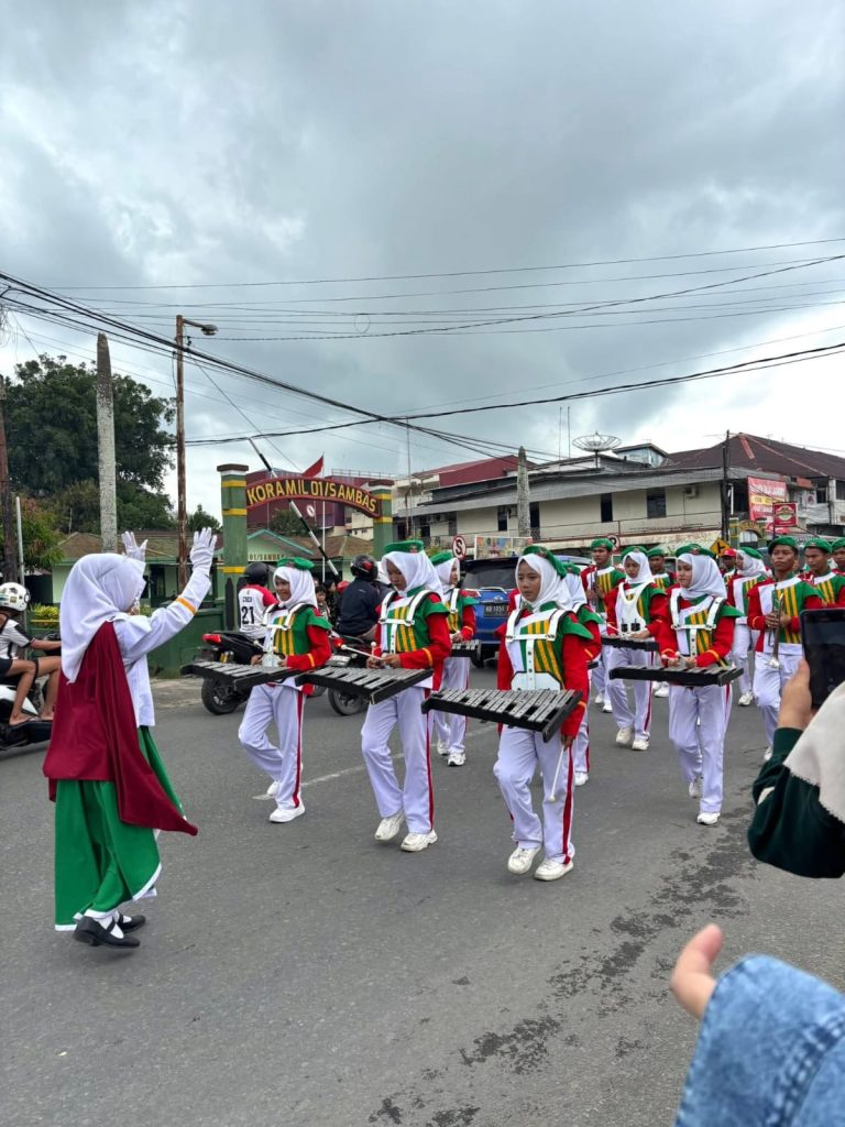 Festival Drumband Sambas 2026 Berlangsung Meriah, Ajang Unjuk Bakat Generasi Muda whatsapp image 2026 04 26 at 09.30.20 (1)
