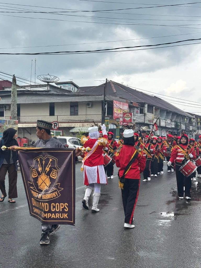 Festival Drumband Sambas 2026 Berlangsung Meriah, Ajang Unjuk Bakat Generasi Muda whatsapp image 2026 04 26 at 09.30.20 (2)