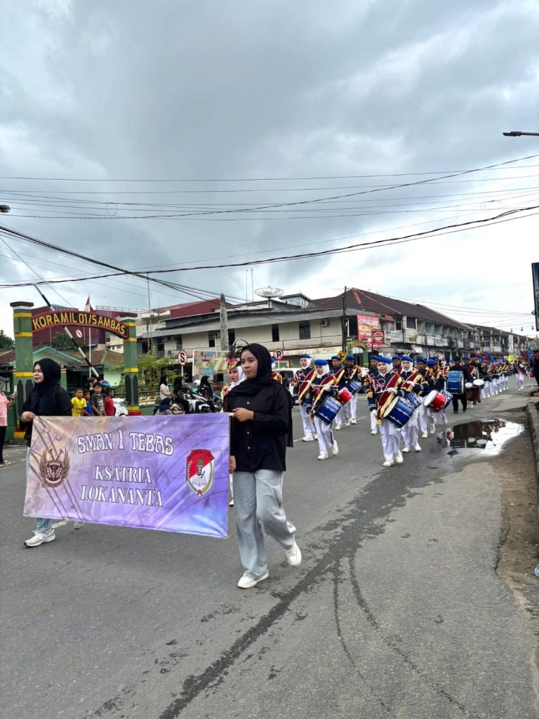 Festival Drumband Sambas 2026 Berlangsung Meriah, Ajang Unjuk Bakat Generasi Muda whatsapp image 2026 04 26 at 09.30.20
